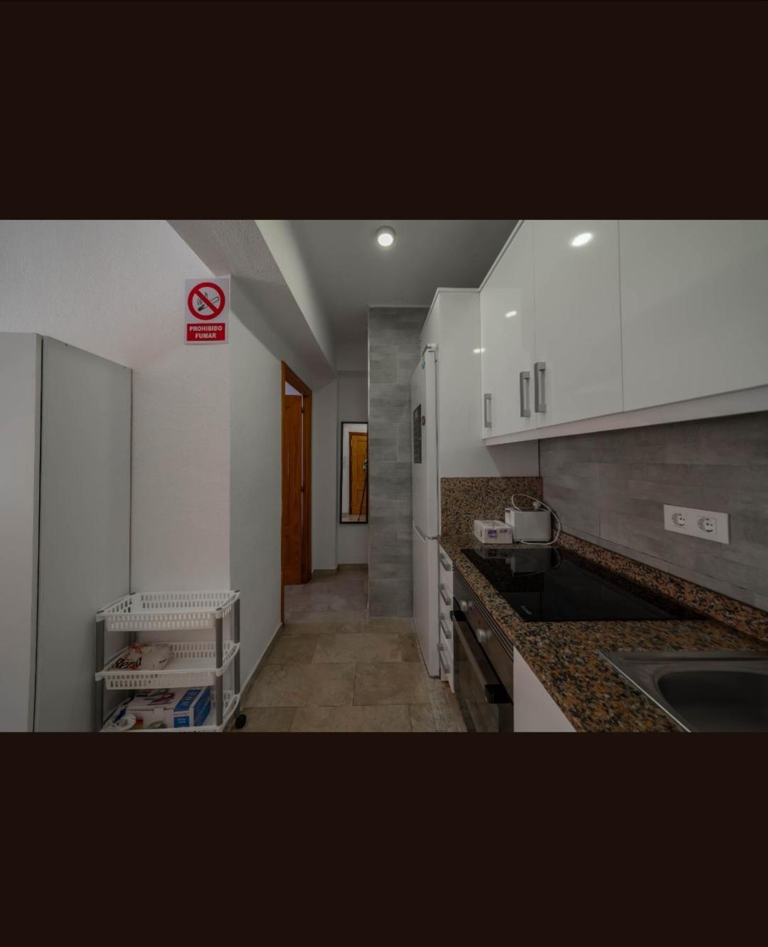 Playa Zapillo Costa Apartment อัลเมรีอา ภายนอก รูปภาพ